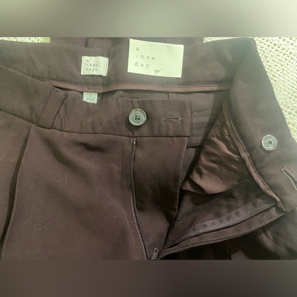 A New Day Woman’s Size 4 Wide Leg High Rise - Picture 3 of 7